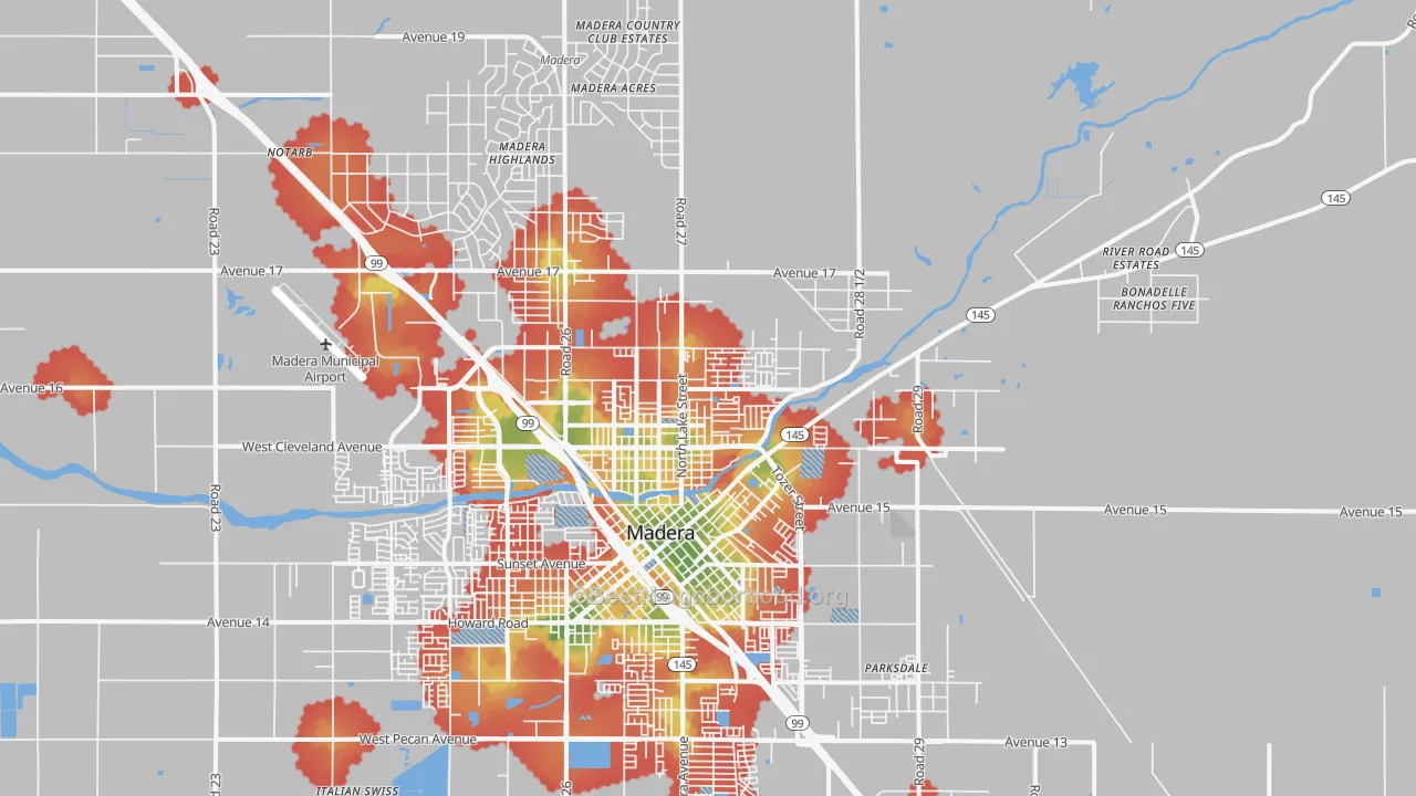 Walk Grade map of 93638, CA, walkable areas in green and car-dependent areas in red