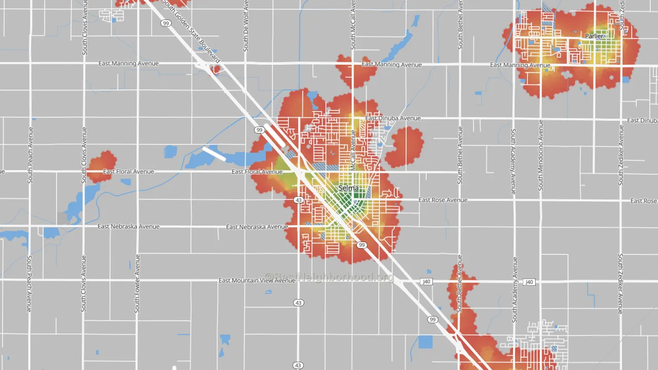 Walk Grade map of 93662, CA, walkable areas in green and car-dependent areas in red