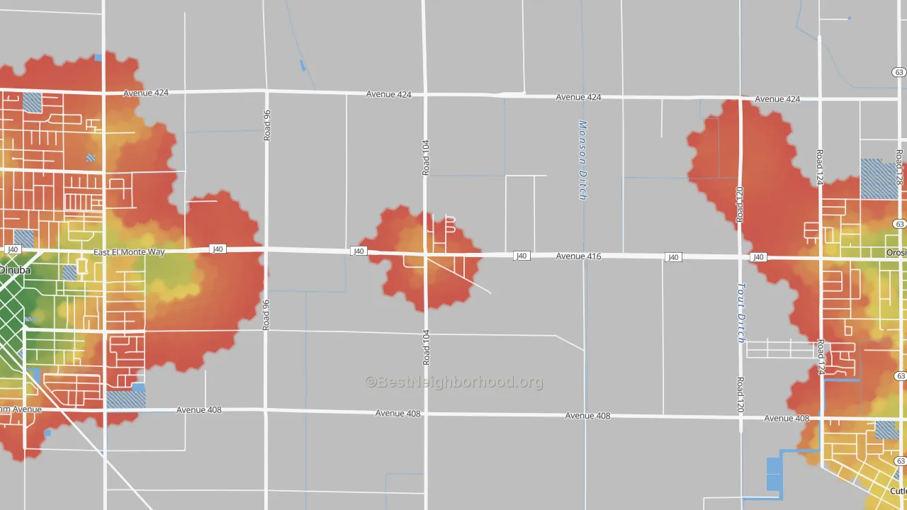 Walk Grade map of 93666, CA, walkable areas in green and car-dependent areas in red