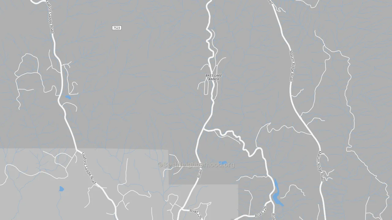 Walk Grade map of 93669, CA, walkable areas in green and car-dependent areas in red