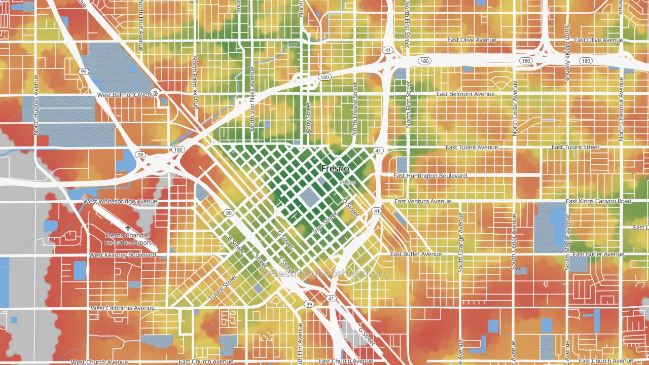 Walk Grade map of 93721, CA, walkable areas in green and car-dependent areas in red