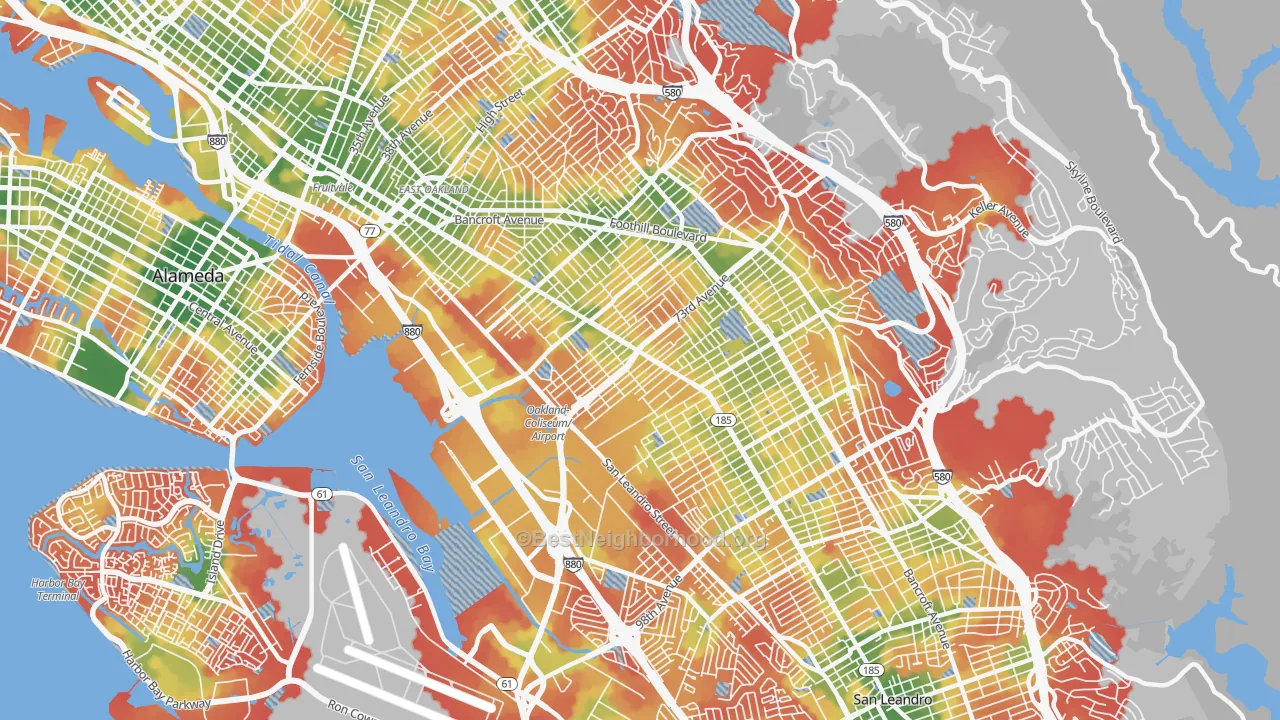 Walk Grade map of 94621, CA, walkable areas in green and car-dependent areas in red