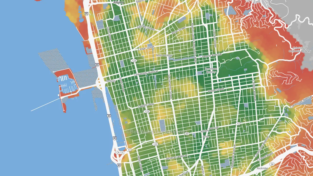 Walk Grade map of 94702, CA, walkable areas in green and car-dependent areas in red