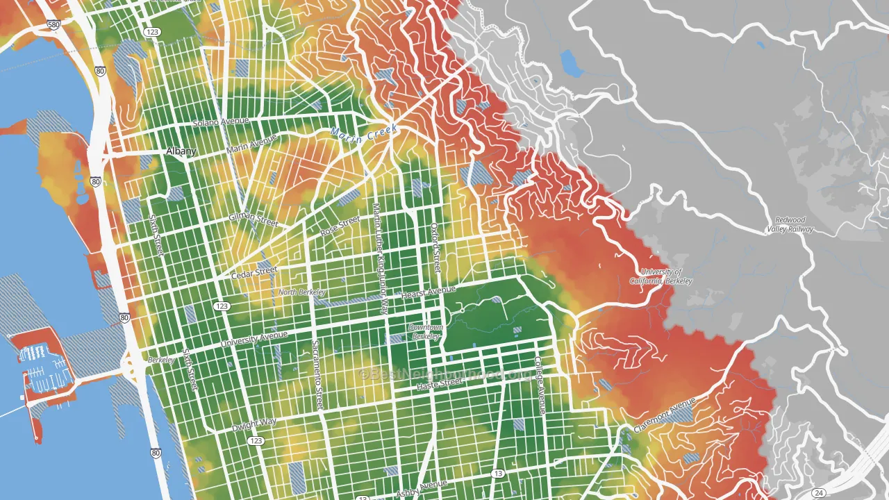 Walk Grade map of 94709, CA, walkable areas in green and car-dependent areas in red