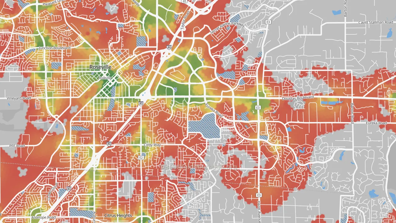 Walk Grade map of 95661, CA, walkable areas in green and car-dependent areas in red