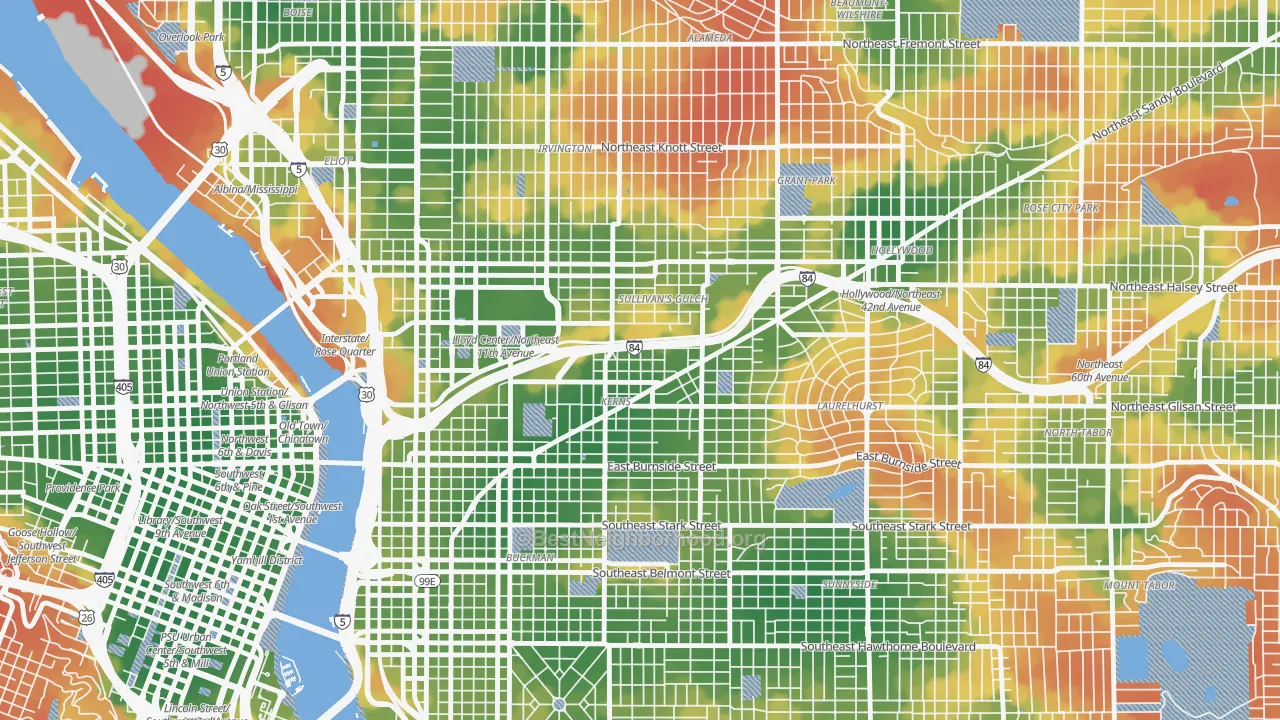 Walk Grade map of 97232, OR, walkable areas in green and car-dependent areas in red