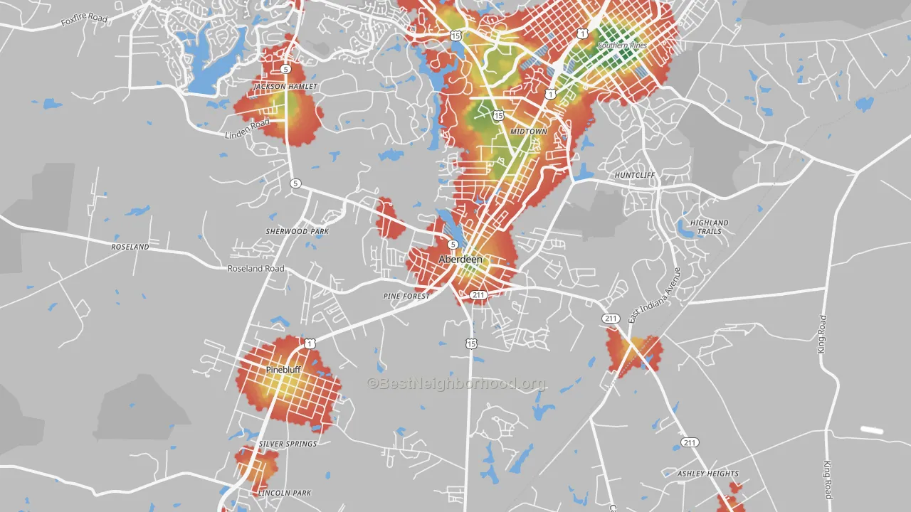 Walk Grade map of Aberdeen, NC, walkable areas in green and car-dependent areas in red
