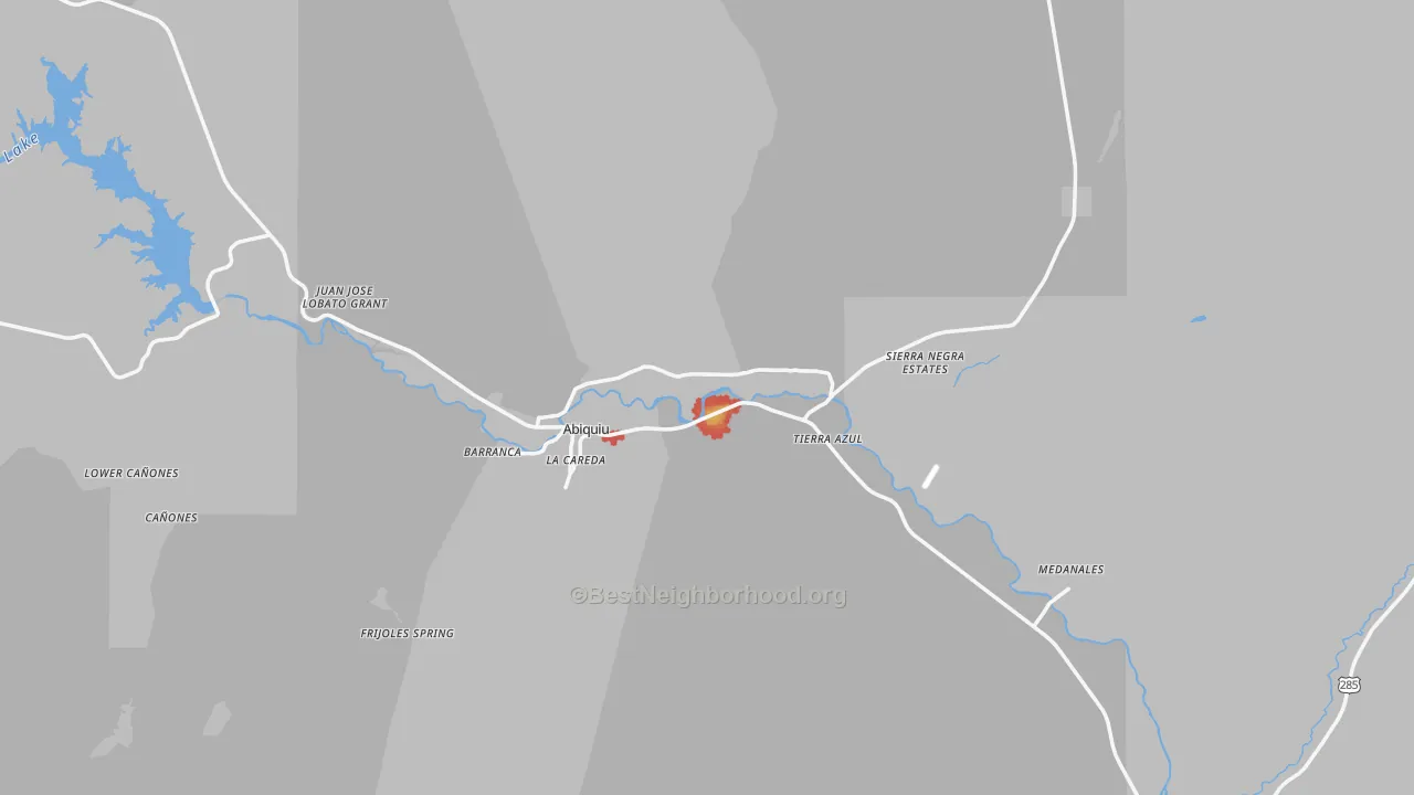 Walk Grade map of Abiquiu, NM, walkable areas in green and car-dependent areas in red
