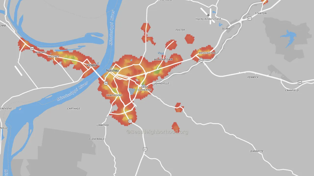 Walk Grade map of Adams County, MS, walkable areas in green and car-dependent areas in red