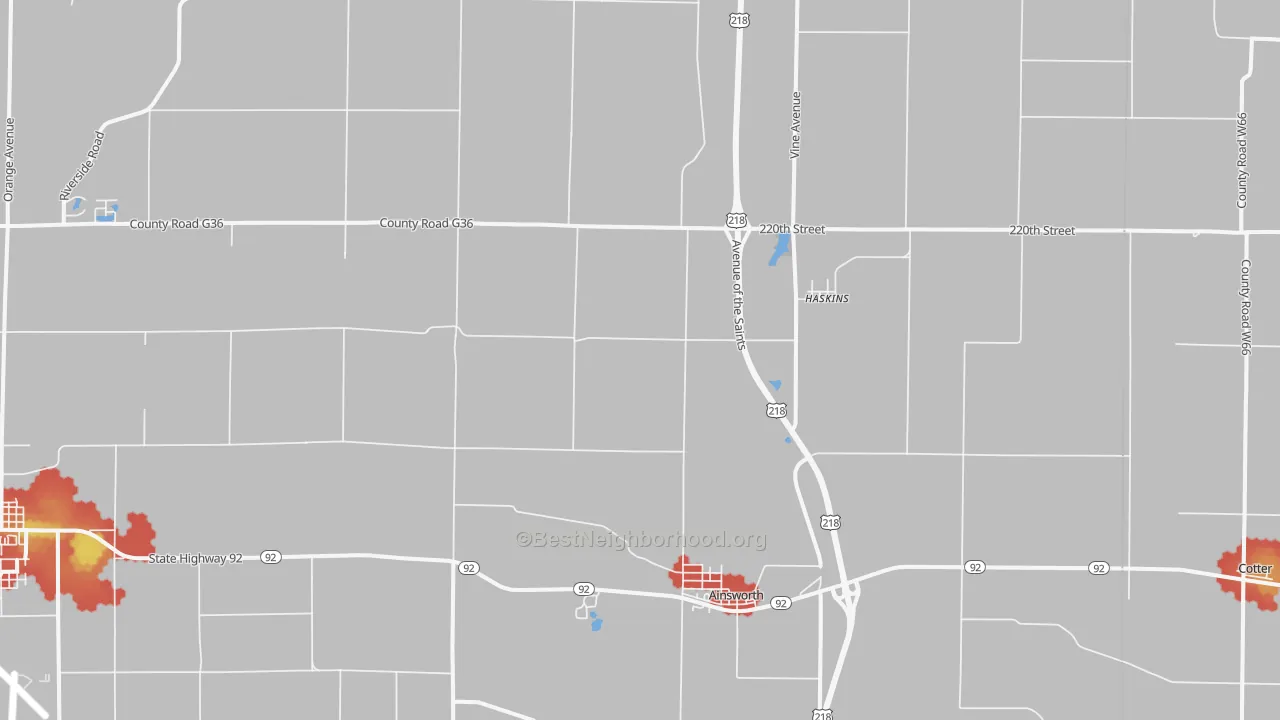 Walk Grade map of Ainsworth, IA, walkable areas in green and car-dependent areas in red