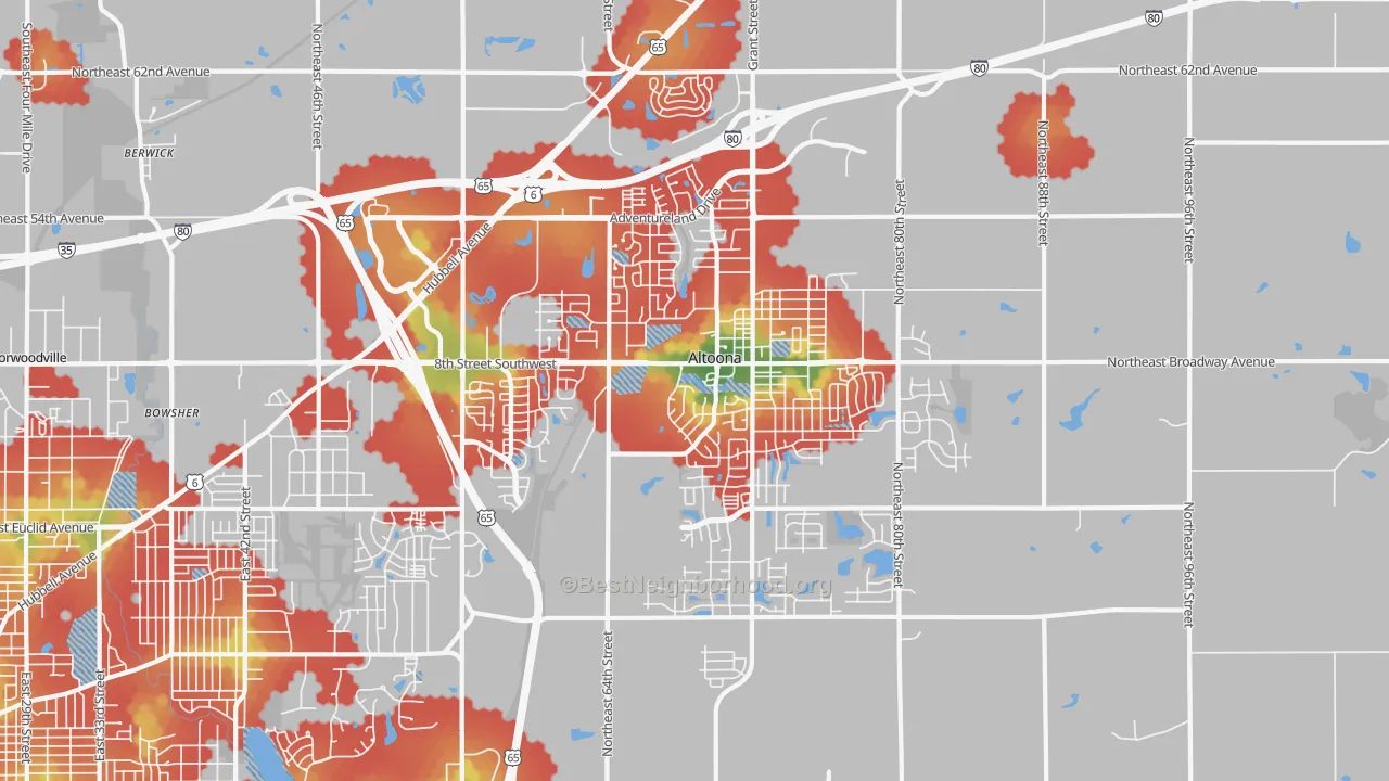 Walk Grade map of Altoona, IA, walkable areas in green and car-dependent areas in red