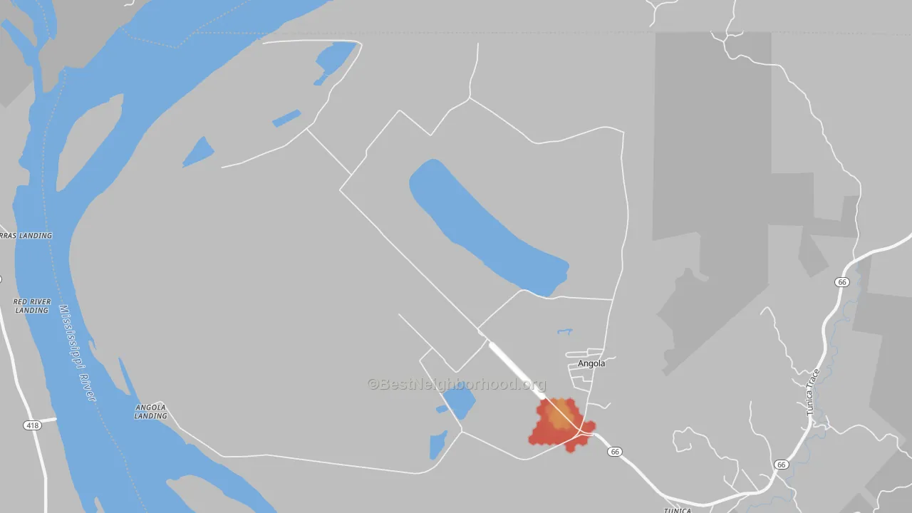 Walk Grade map of Angola, LA, walkable areas in green and car-dependent areas in red