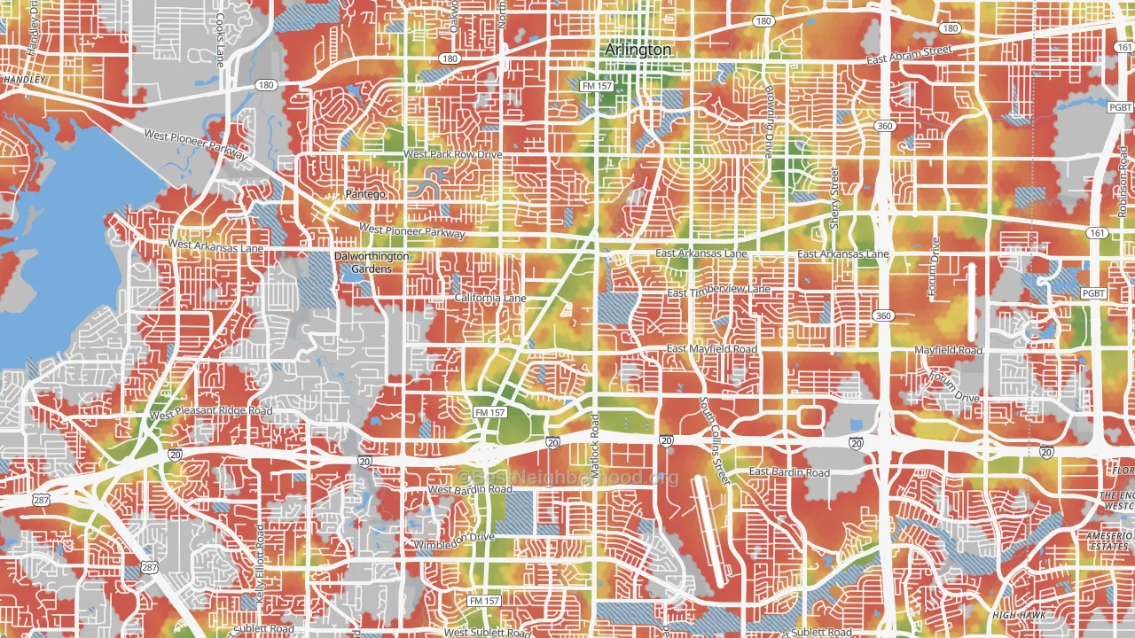 Walk Grade map of Arlington, TX, walkable areas in green and car-dependent areas in red