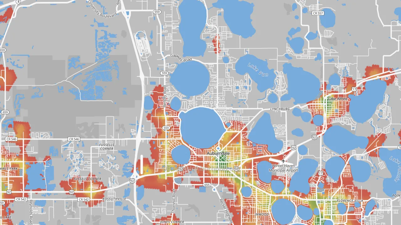 Walk Grade map of Auburndale, FL, walkable areas in green and car-dependent areas in red