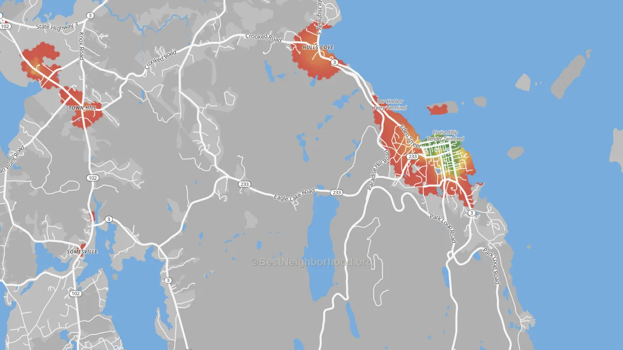 Walk Grade map of Bar Harbor, ME, walkable areas in green and car-dependent areas in red
