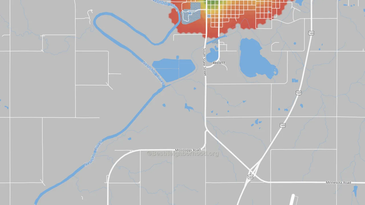 Walk Grade map of Bassett, KS, walkable areas in green and car-dependent areas in red