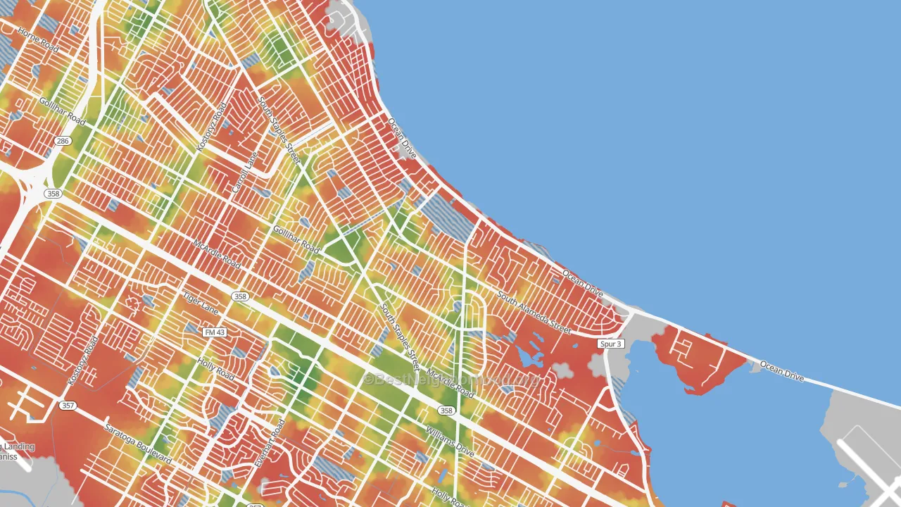 Walk Grade map of Bay Area, Corpus Christi, TX, walkable areas in green and car-dependent areas in red
