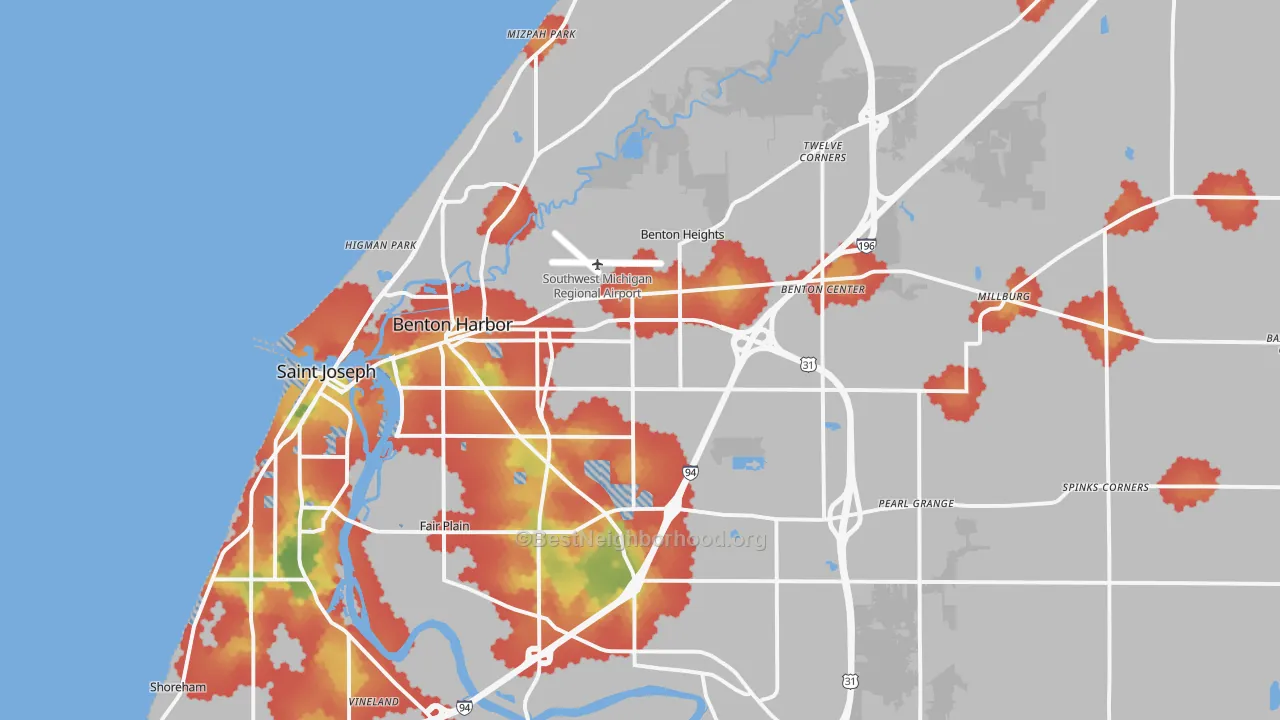 Walk Grade map of Benton Harbor, MI, walkable areas in green and car-dependent areas in red