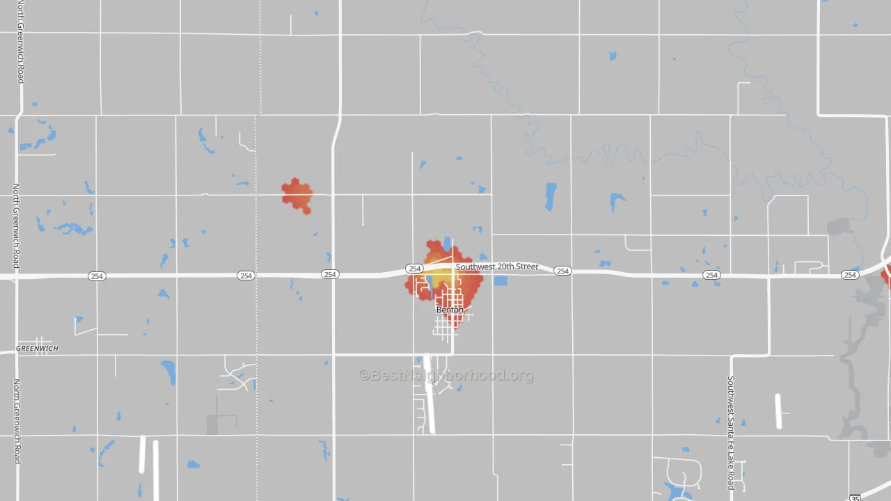 Walk Grade map of Benton, KS, walkable areas in green and car-dependent areas in red