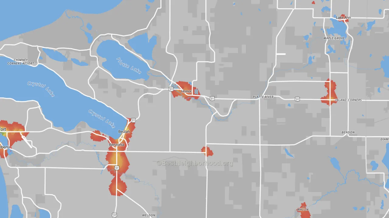 Walk Grade map of Benzie County, MI, walkable areas in green and car-dependent areas in red
