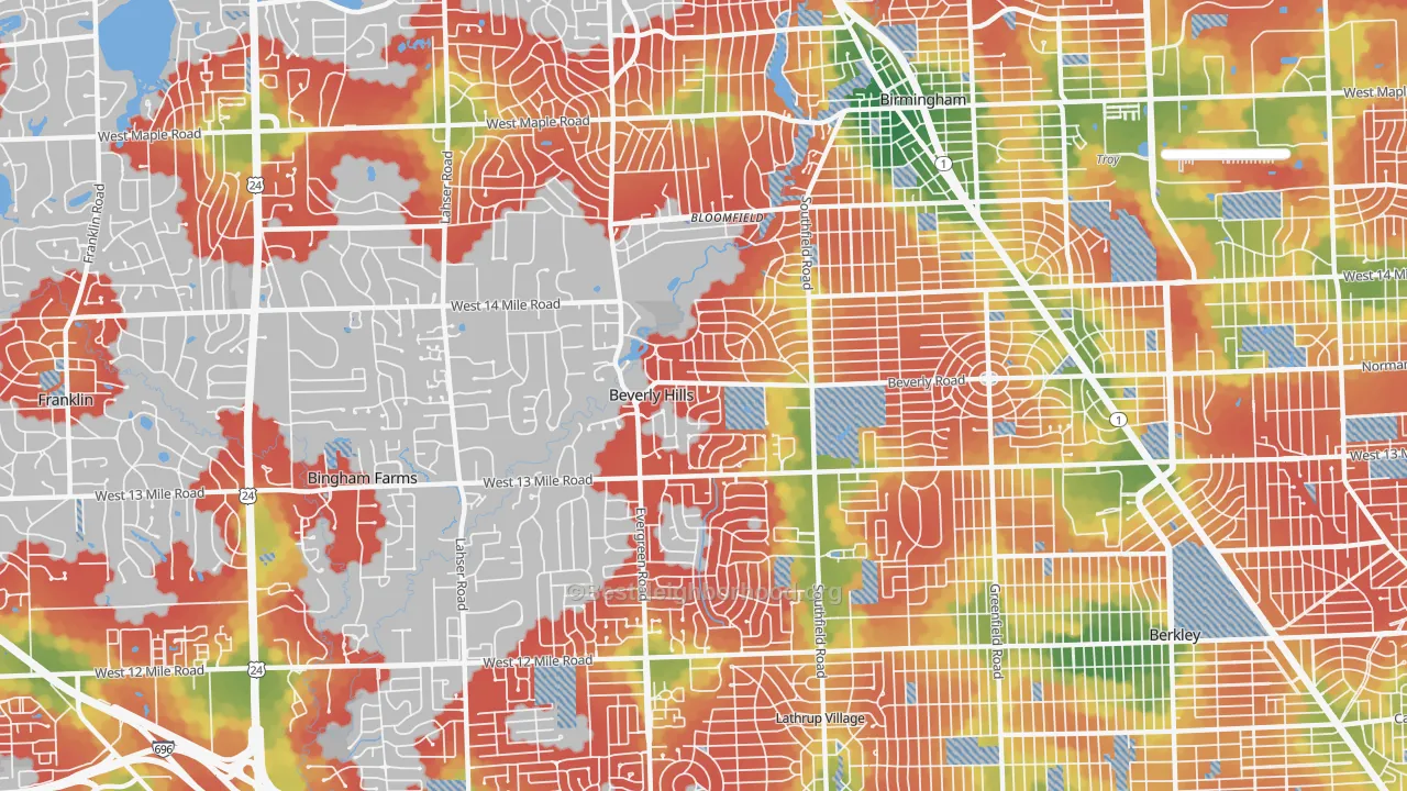 Walk Grade map of Beverly Hills, MI, walkable areas in green and car-dependent areas in red