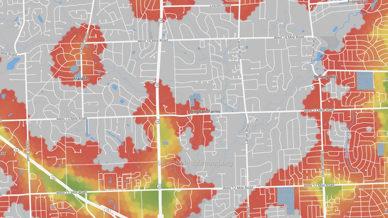 Walk Grade map of Bingham Farms, MI, walkable areas in green and car-dependent areas in red