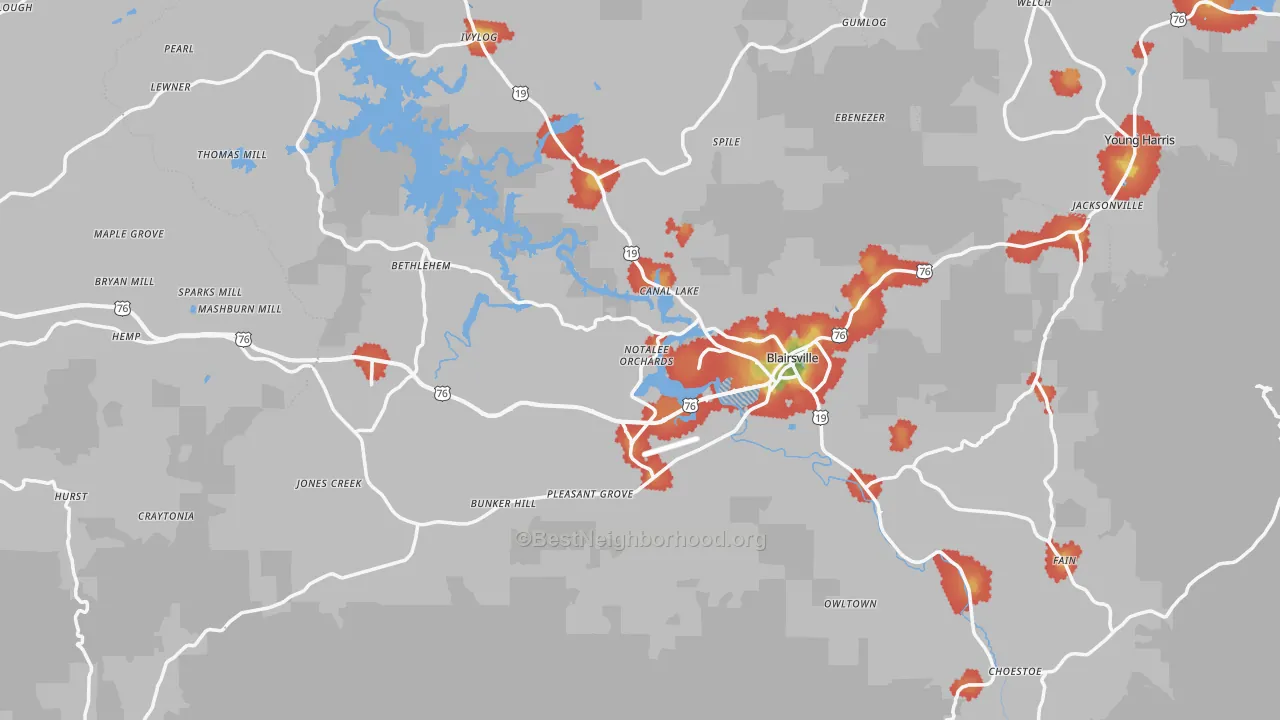 Walk Grade map of Blairsville, GA, walkable areas in green and car-dependent areas in red
