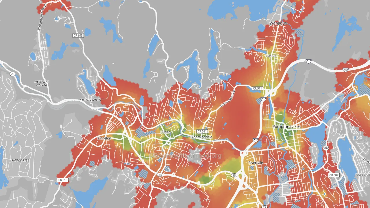 Walk Grade map of Bloomingdale, NJ, walkable areas in green and car-dependent areas in red