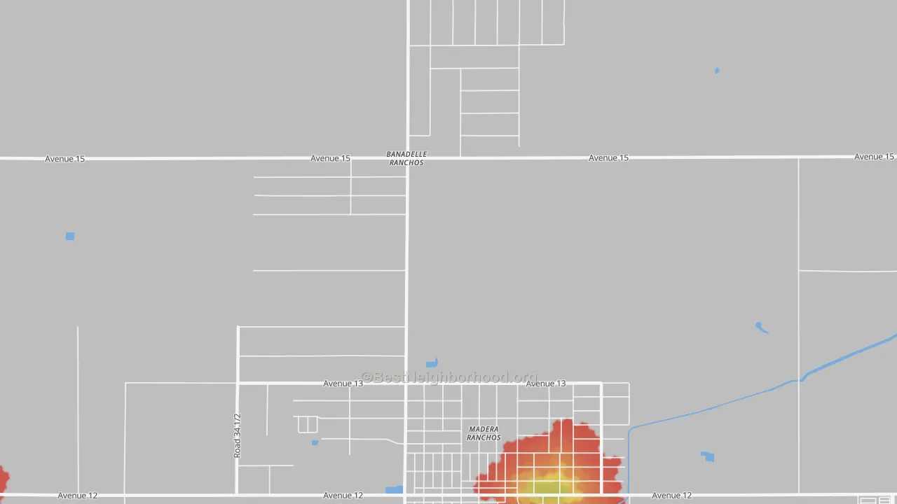 Walk Grade map of Bonadelle Ranchos-Madera Ranchos, CA, walkable areas in green and car-dependent areas in red
