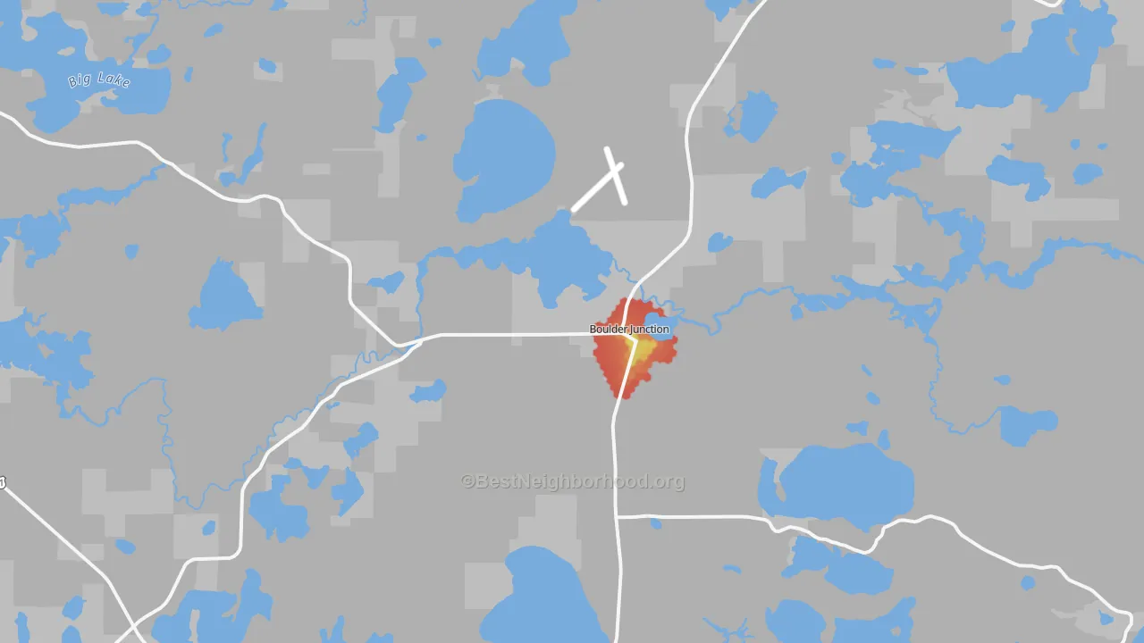 Walk Grade map of Boulder Junction, WI, walkable areas in green and car-dependent areas in red