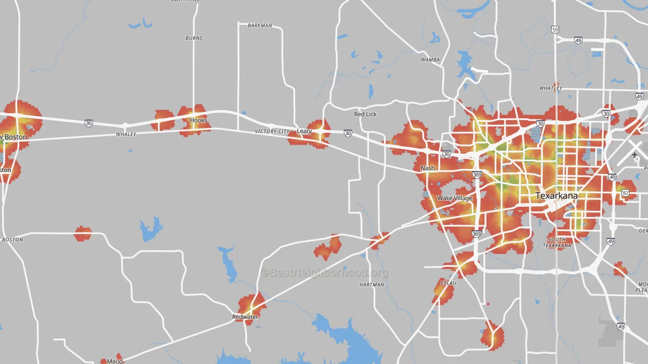 Walk Grade map of Bowie County, TX, walkable areas in green and car-dependent areas in red
