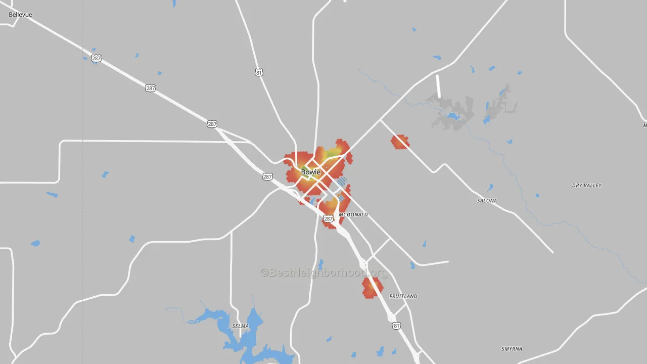 Walk Grade map of Bowie, TX, walkable areas in green and car-dependent areas in red