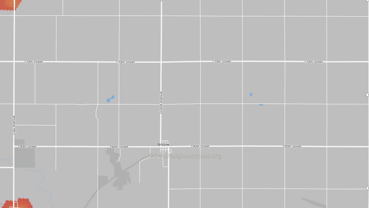 Walk Grade map of Bristow, IA, walkable areas in green and car-dependent areas in red