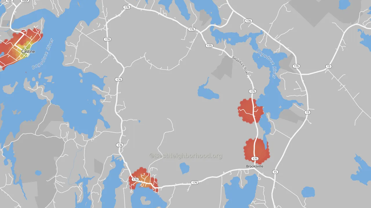 Walk Grade map of Brooksville, ME, walkable areas in green and car-dependent areas in red