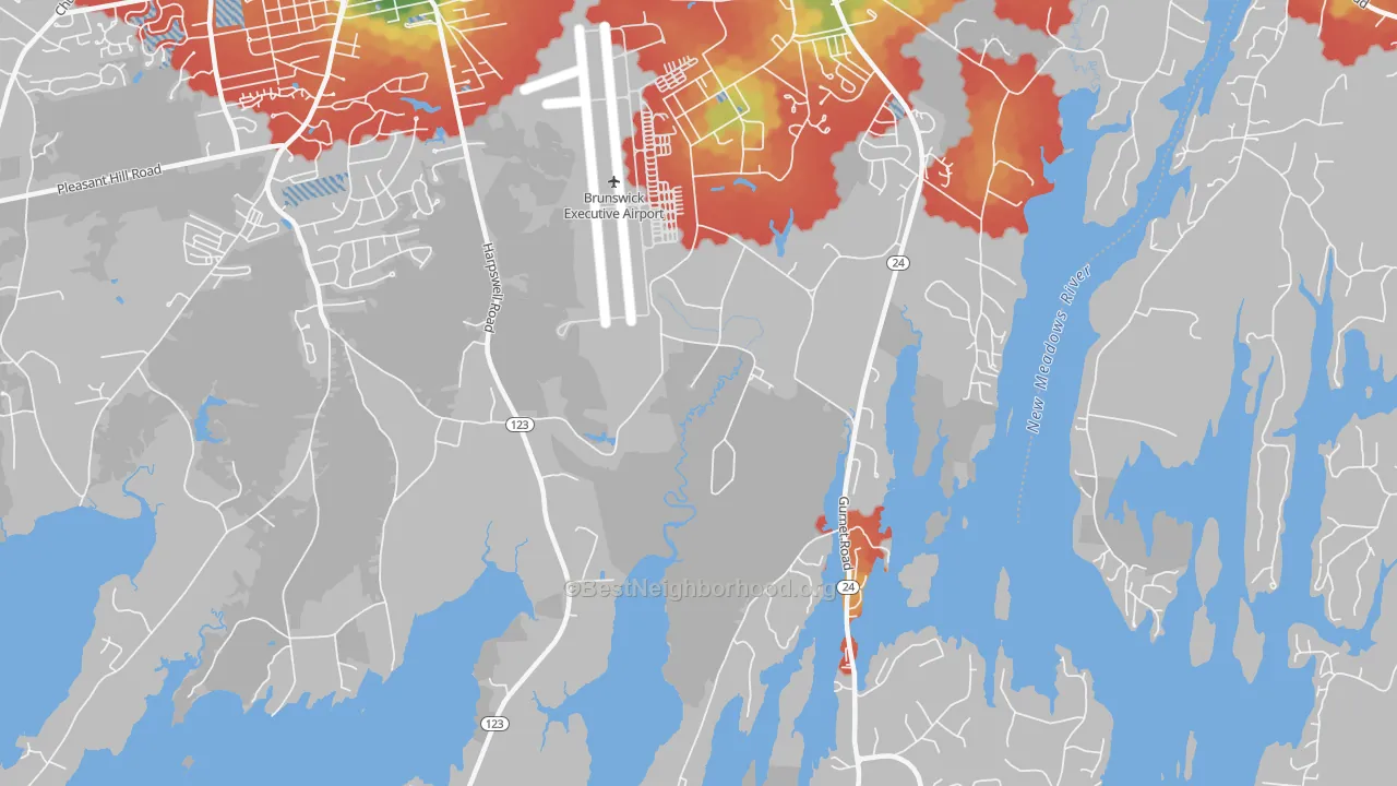 Walk Grade map of Brunswick Naval Air Station, ME, walkable areas in green and car-dependent areas in red