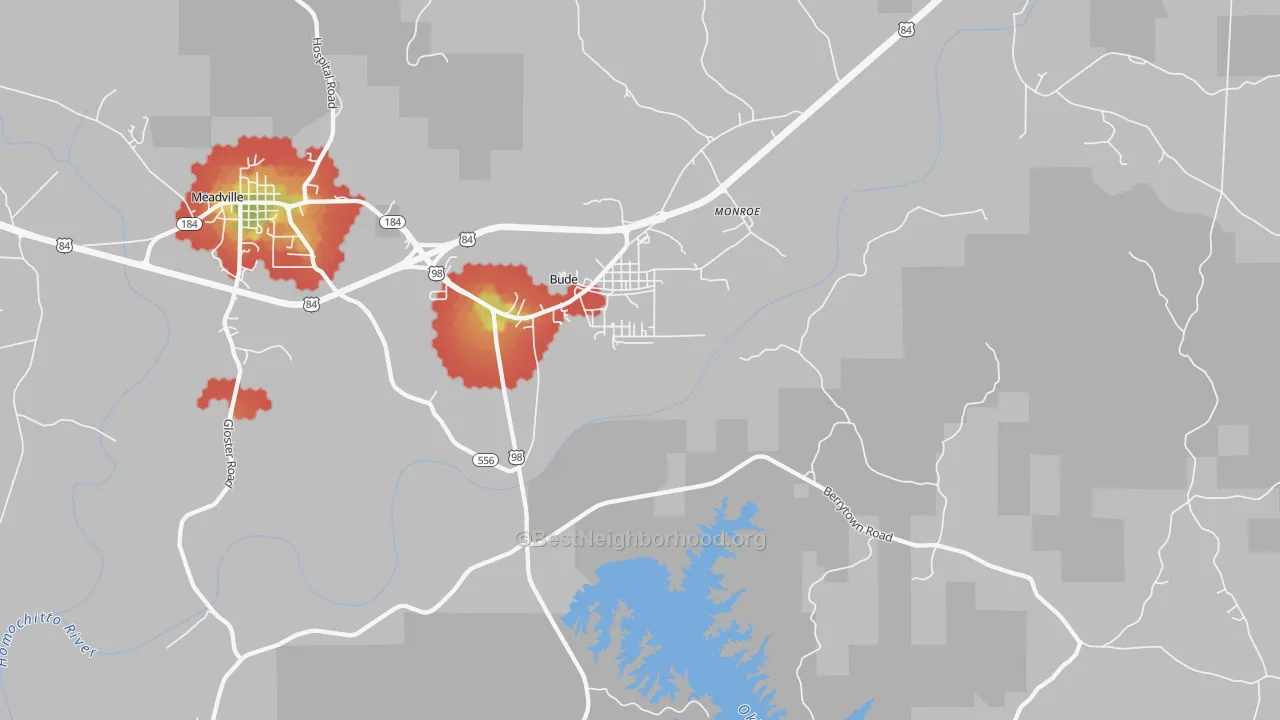 Walk Grade map of Bude, MS, walkable areas in green and car-dependent areas in red