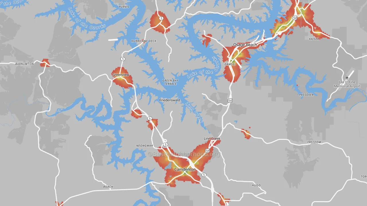 Walk Grade map of Camden County, MO, walkable areas in green and car-dependent areas in red