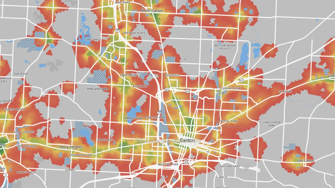 Walk Grade map of Canton, OH, walkable areas in green and car-dependent areas in red
