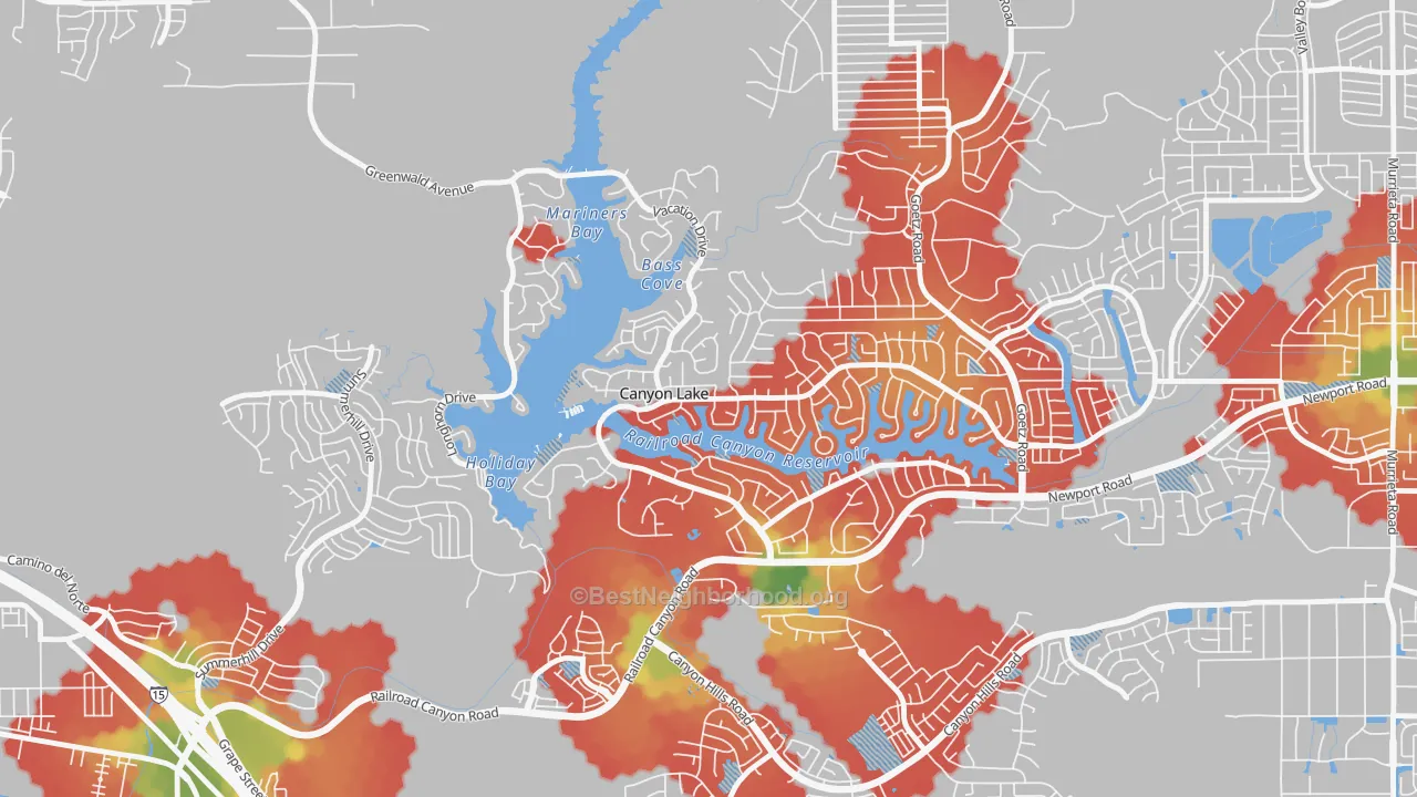 Walk Grade map of Canyon Lake, CA, walkable areas in green and car-dependent areas in red