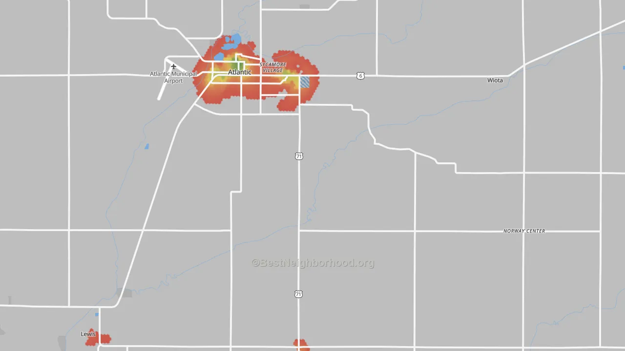 Walk Grade map of Cass County, IA, walkable areas in green and car-dependent areas in red