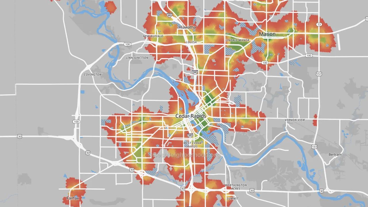 Walk Grade map of Cedar Rapids, IA, walkable areas in green and car-dependent areas in red
