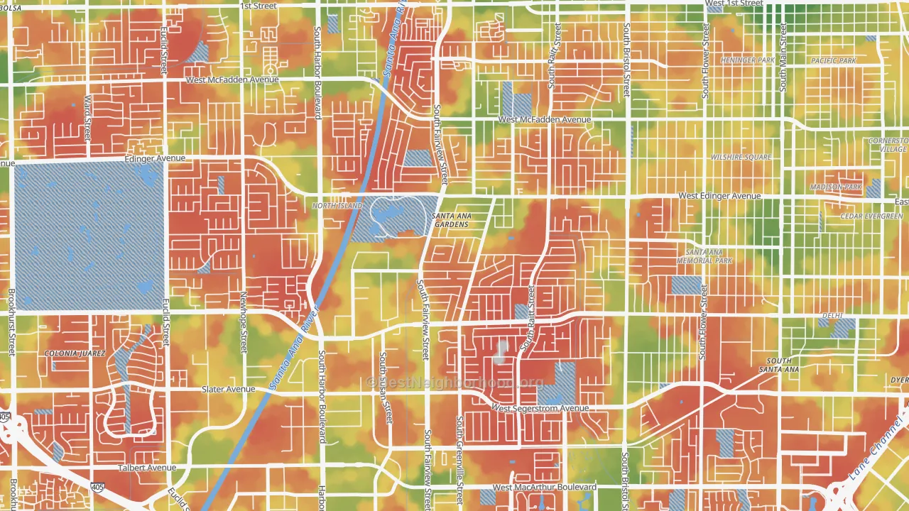 Walk Grade map of Centennial Park, Santa Ana, CA, walkable areas in green and car-dependent areas in red
