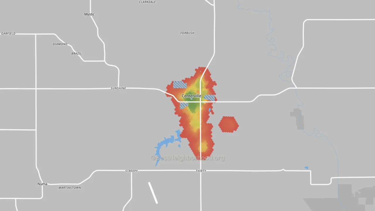 Walk Grade map of Centerville, IA, walkable areas in green and car-dependent areas in red