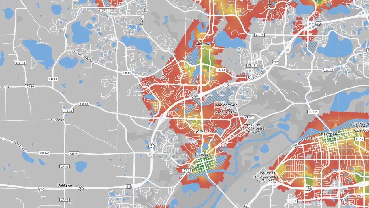 Walk Grade map of Chaska, MN, walkable areas in green and car-dependent areas in red