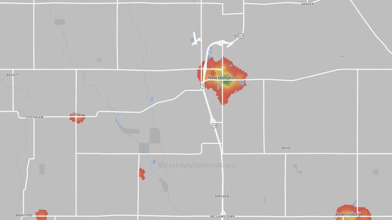Walk Grade map of Chickasaw County, IA, walkable areas in green and car-dependent areas in red