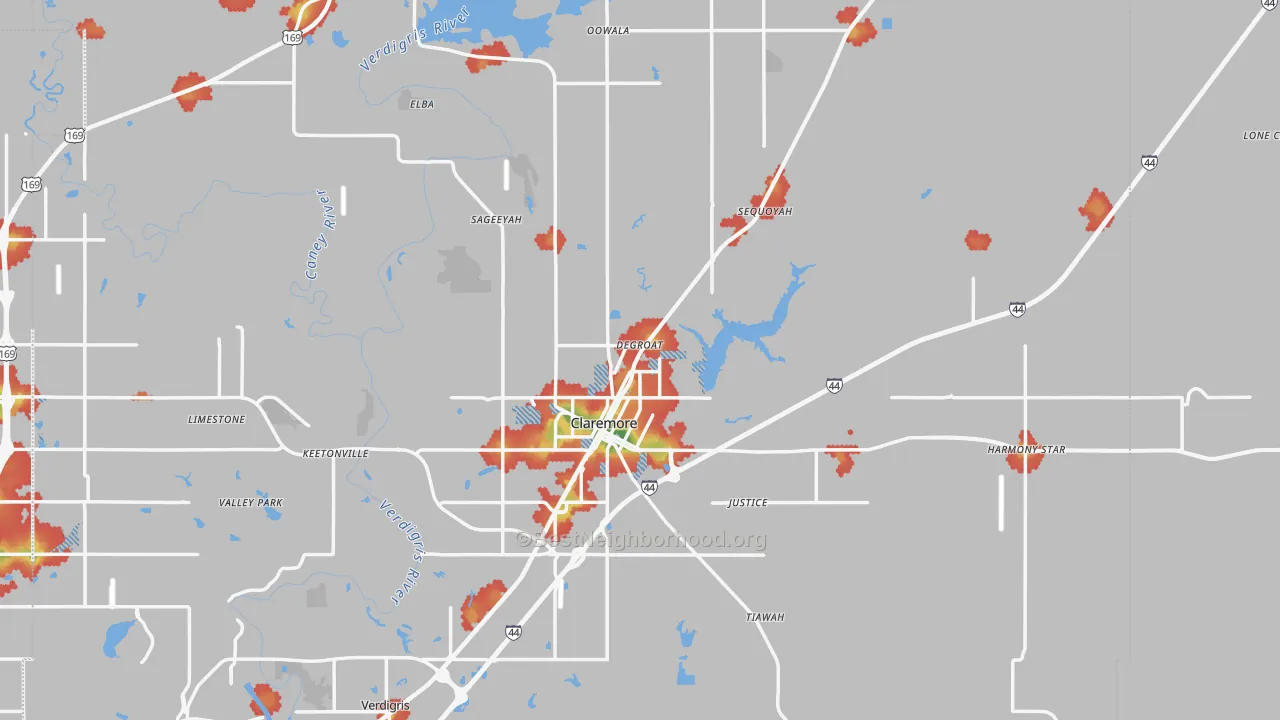 Walk Grade map of Claremore, OK, walkable areas in green and car-dependent areas in red