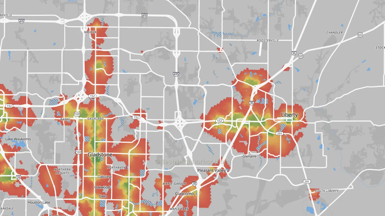 Walk Grade map of Clay County, MO, walkable areas in green and car-dependent areas in red