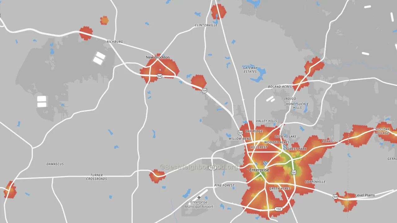 Walk Grade map of Coffee County, AL, walkable areas in green and car-dependent areas in red