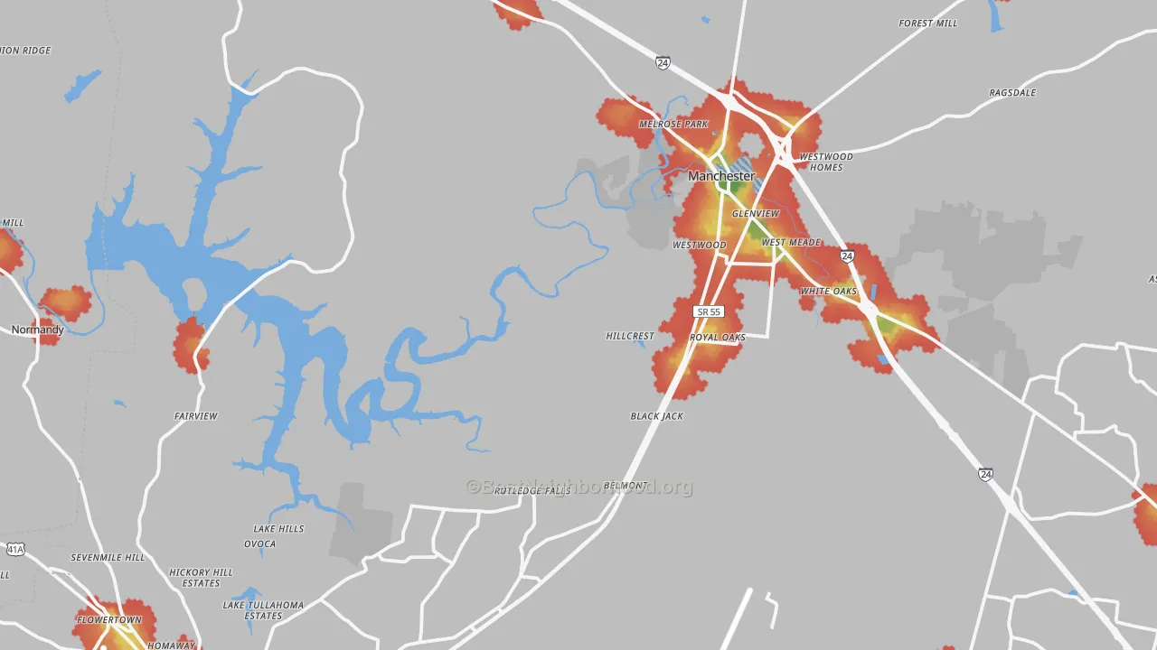 Walk Grade map of Coffee County, TN, walkable areas in green and car-dependent areas in red