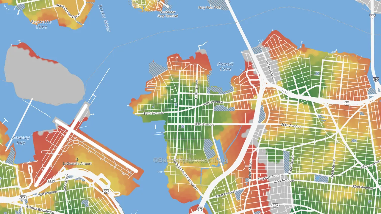 Walk Grade map of College Point, Queens, NY, walkable areas in green and car-dependent areas in red